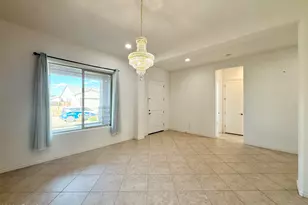 3355 E Constance Wy, Phoenix, AZ 85042 - Photo 12