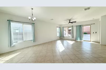 3355 E Constance Way, Phoenix, AZ 85042 - Photo 10