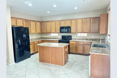 7089 W Eagle Ridge Lane W, Peoria, AZ 85383 - Photo 4