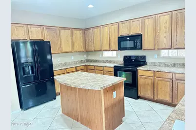 7089 W Eagle Ridge Lane W, Peoria, AZ 85383 - Photo 2