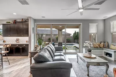 517 E Balao Drive E, Phoenix, AZ 85085 - Photo 2