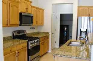 1046 Estancia Dr, Sierra Vista, AZ 85635 - Photo 12