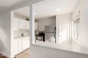 2569 W Berridge Ln, Phoenix, AZ 85017 - Photo 8