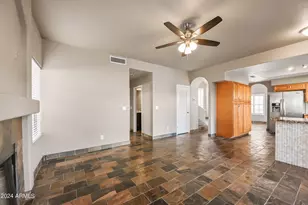 9166 E Laurel Ln, Scottsdale, AZ 85260 - Photo 14