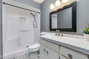 7350 North 11th St, Phoenix, AZ 85020 - Photo 8