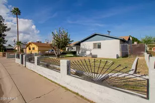 4460 W Avalon Dr, Phoenix, AZ 85031 - Photo 6