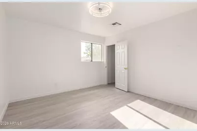 4460 W Avalon Drive, Phoenix, AZ 85031 - Photo 14