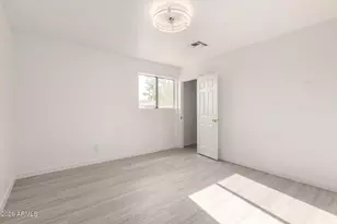 4460 W Avalon Dr, Phoenix, AZ 85031 - Photo 14