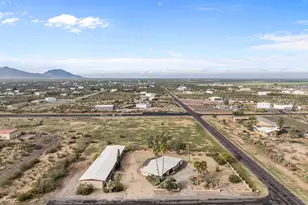 50907 W Iver Rd, Aguila, AZ 85320 - Photo 38