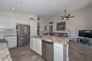 22511 N 74th Ln, Glendale, AZ 85310 - Photo 2