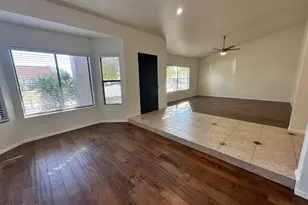 3618 E Goldfinch Gate Ln, Phoenix, AZ 85044 - Photo 4