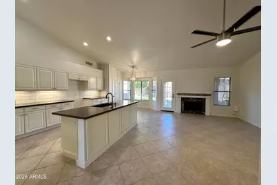 3618 E Goldfinch Gate Lane, Phoenix, AZ 85044 - Photo 2