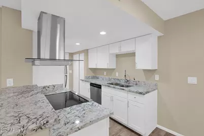 10414 N 11th Street #2, Phoenix, AZ 85020 - Photo 10