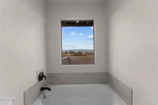 1560 Vista Dr, Wickenburg, AZ 85390 - Photo 24