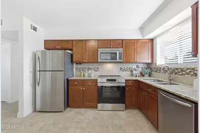 10037 W Cumberland Drive, Sun City, AZ 85351 - Photo 8