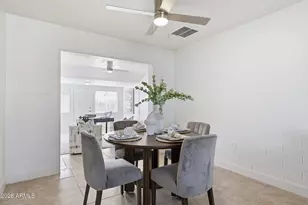 10037 W Cumberland Dr, Sun City, AZ 85351 - Photo 4