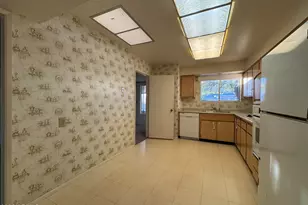 14206 N Crown Point Ct, Sun City, AZ 85351 - Photo 4