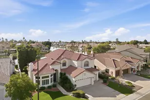 1349 E Catamaran Dr, Gilbert, AZ 85234 - Photo 4