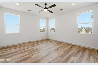 114 W Holcomb Lane, Phoenix, AZ 85003 - Photo 28