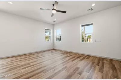 114 W Holcomb Lane, Phoenix, AZ 85003 - Photo 20