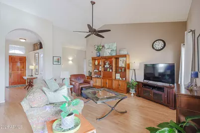 13297 W Wilshire Drive, Goodyear, AZ 85395 - Photo 12