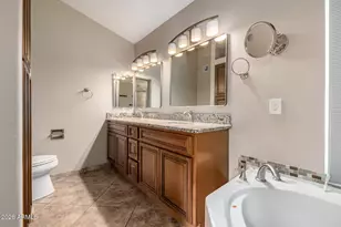 553 E Mesa Vista Ln, Mesa, AZ 85203 - Photo 16