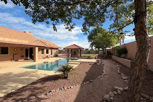 553 E Mesa Vista Ln, Mesa, AZ 85203 - Photo 4