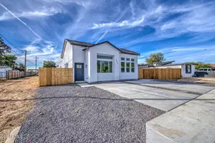 212 2nd Ave E, Buckeye, AZ 85326 - Photo 2