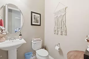 18309 W Thistle Landing Dr, Goodyear, AZ 85338 - Photo 16