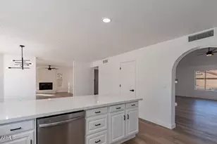 11417 W Orange Blossom Ln, Avondale, AZ 85392 - Photo 6