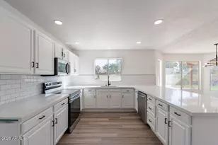 11417 W Orange Blossom Ln, Avondale, AZ 85392 - Photo 2