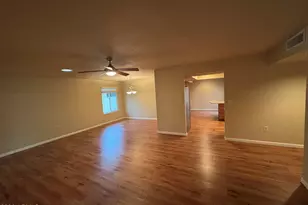 10355 W Prairie Hills Cir, Sun City, AZ 85351 - Photo 18