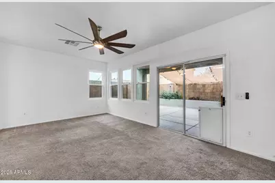 7245 S 41st Drive, Phoenix, AZ 85041 - Photo 10