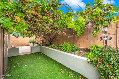 7245 S 41st Drive, Phoenix, AZ 85041 - Photo 32