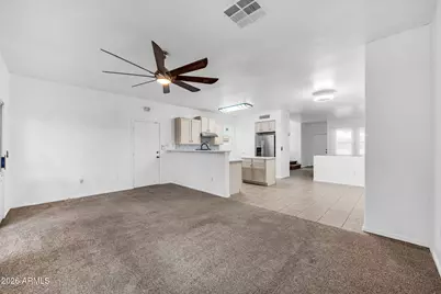 7245 S 41st Drive, Phoenix, AZ 85041 - Photo 6