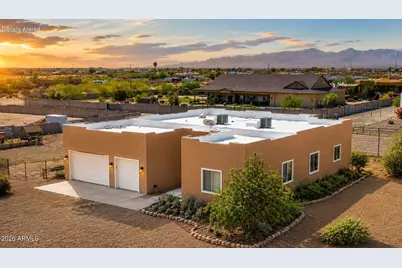 25535 W Hunter Drive, Wittmann, AZ 85361 - Photo 1