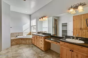 25535 W Hunter Dr, Wittmann, AZ 85361 - Photo 12