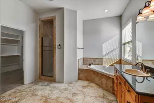 25535 W Hunter Dr, Wittmann, AZ 85361 - Photo 10