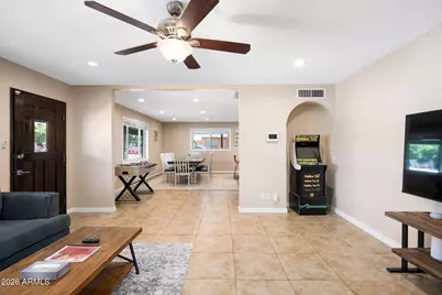 8201 E Montecito Avenue, Scottsdale, AZ 85251 - Photo 2