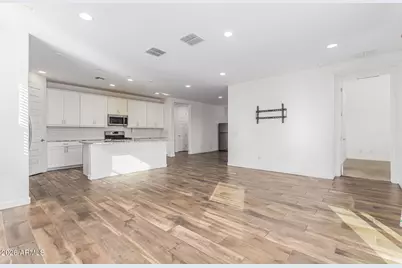 4411 N 94th Drive, Phoenix, AZ 85037 - Photo 8