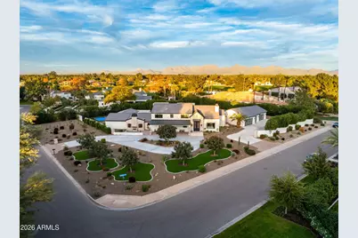 8625 N Morning Glory Road, Paradise Valley, AZ 85253 - Photo 2