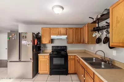 6423 W Almeria Road, Phoenix, AZ 85035 - Photo 12