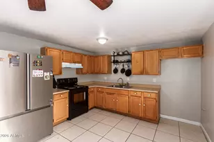 6423 W Almeria Rd, Phoenix, AZ 85035 - Photo 6