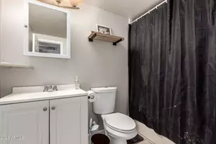 6423 W Almeria Rd, Phoenix, AZ 85035 - Photo 18