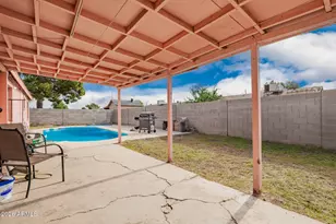 6423 W Almeria Rd, Phoenix, AZ 85035 - Photo 24
