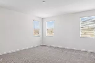 10034 S 23rd Ln, Phoenix, AZ 85041 - Photo 20