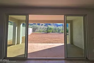 10034 S 23rd Ln, Phoenix, AZ 85041 - Photo 8