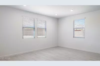 10034 S 23rd Lane, Phoenix, AZ 85041 - Photo 18