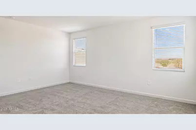 10034 S 23rd Lane, Phoenix, AZ 85041 - Photo 20