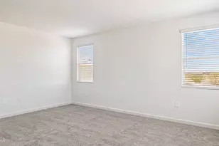 10034 S 23rd Ln, Phoenix, AZ 85041 - Photo 20